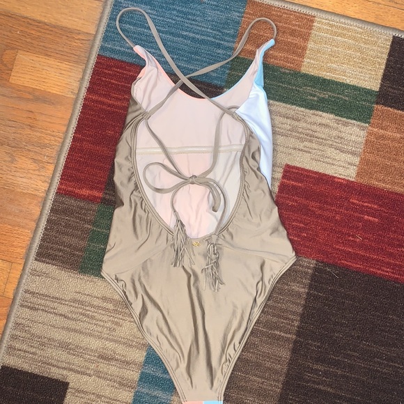 PilyQ Sandstone Farrah One piece NWT - Picture 9 of 14